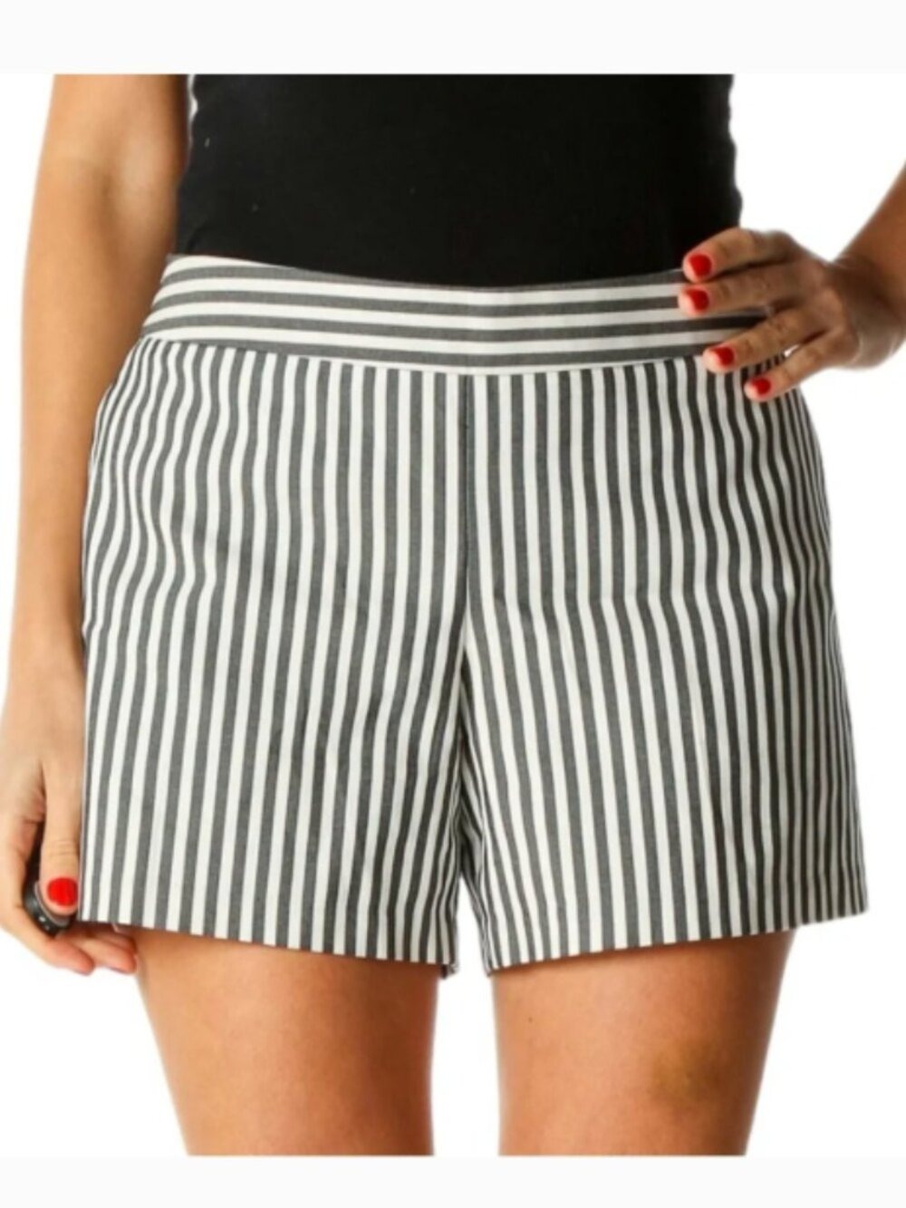 NEW Express Striped Black and White Women’s Shorts Size 4 4 1/2" Inseam Coastal